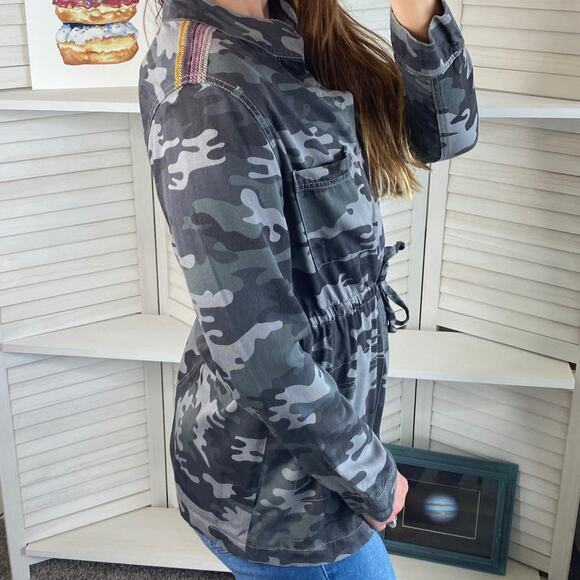 Knox Rose green camo jacket - Picture 3 of 9